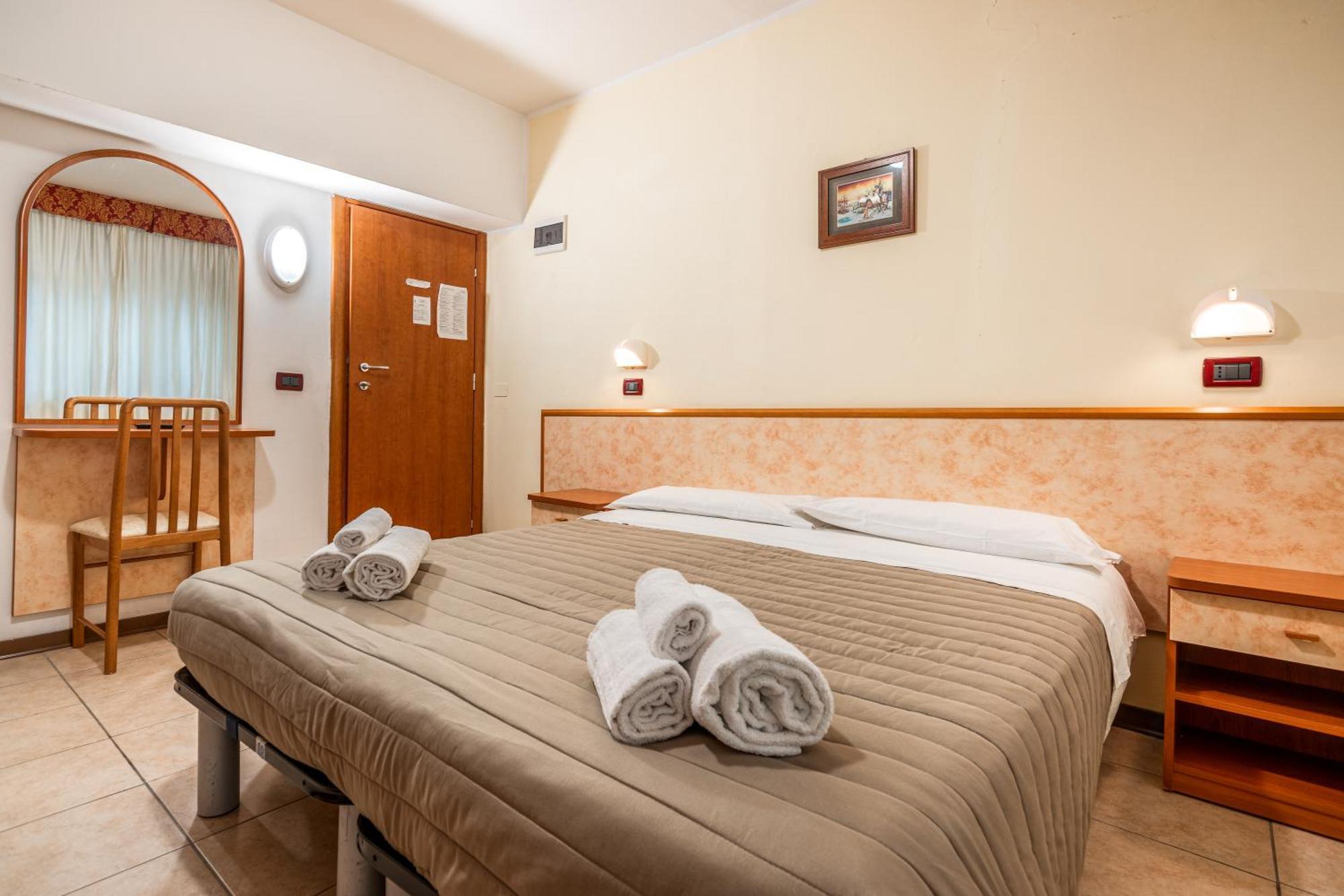 Hotel Zodiaco & Spa Vaneze Екстериор снимка